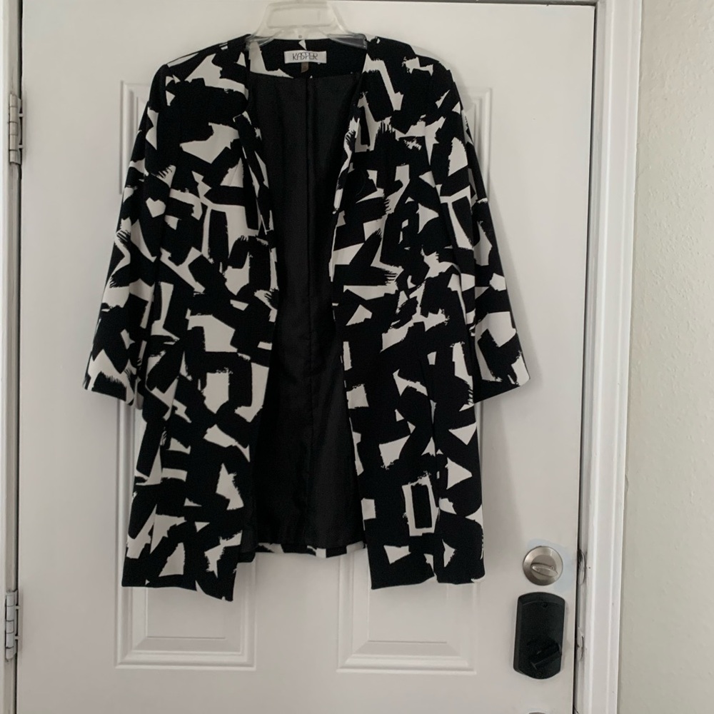 Kasper Black and White Abstract Blazer